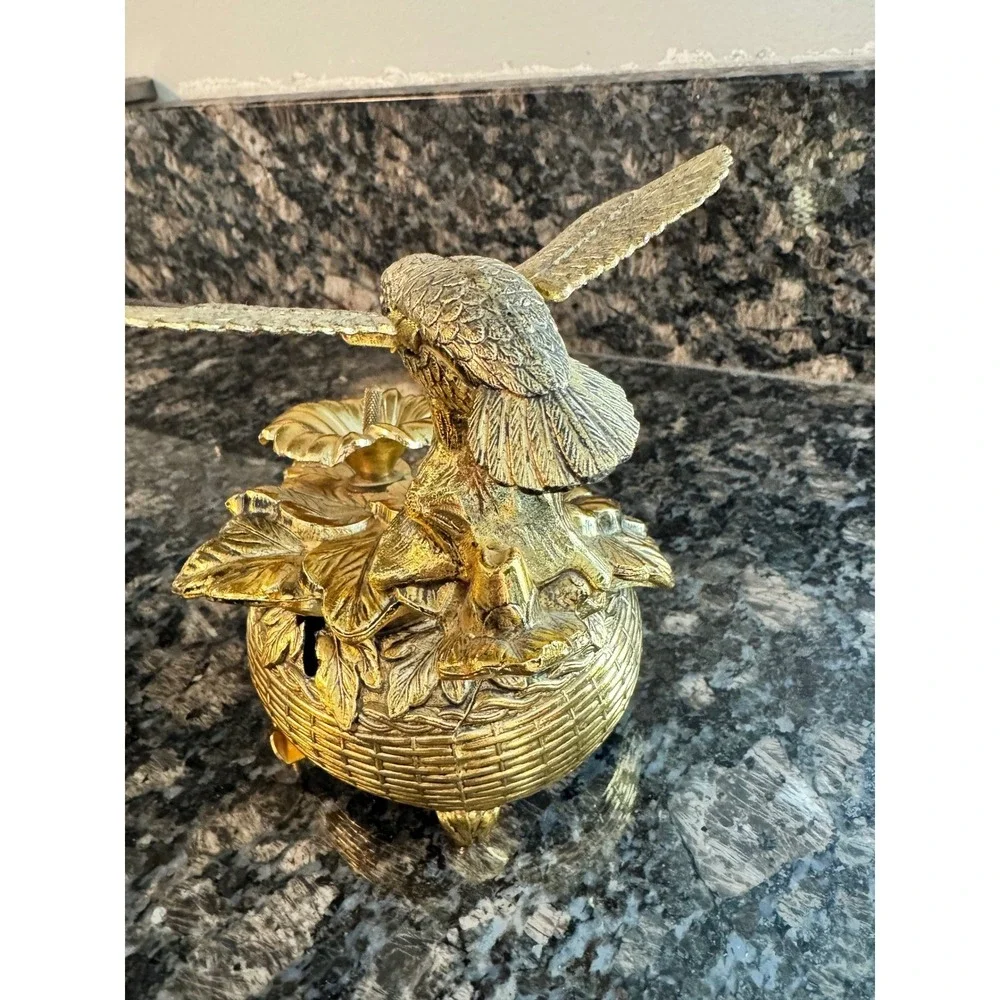 Westland Gold Hummingbird Flower Music‎ Box Vintage Nocturne Japan Basket Base